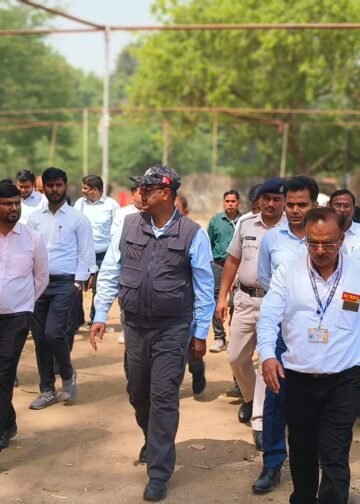 मंडल रेल प्रबंधक से मिले ईसीआरकेयू चोपन प्रतिनिधि।