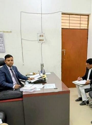 जेल एवं नगर निकाय के अधिकारियों संग राष्ट्रीय लोक अदालत पर हुई मंत्रणा ।