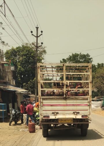 एनटीपीसी रिहंद में गैस का ‘खेल’! को-ऑपरेटिव एजेंसी पर कालाबाजारी के गंभीर आरोप, हफ्तों से उपभोक्ता परेशान ।।
