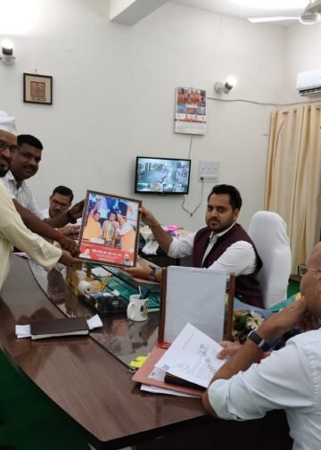 जनपद में खनन एवं बालू लोडिंग स्थलों पर व्याप्त अव्यवस्थाओं को लेकर अखिल भारतीय उद्योग व्यापार मंडल ने प्रशासन का ध्यान आकर्षित किया है।