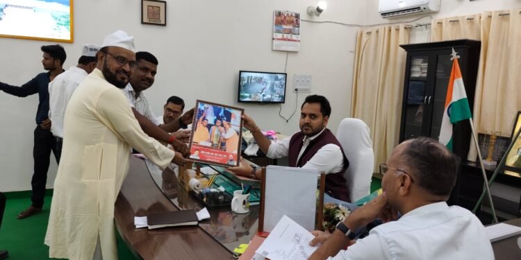 जनपद में खनन एवं बालू लोडिंग स्थलों पर व्याप्त अव्यवस्थाओं को लेकर अखिल भारतीय उद्योग व्यापार मंडल ने प्रशासन का ध्यान आकर्षित किया है।