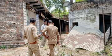 कबाड़ी एव नशेड़ियों के आतंक से आमजनमानस हकलाना, चोरी की घटना में इजाफा।