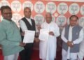 दुद्धी बार एसोसिएशन ने ट्रेनों की ठहराव की मांग।