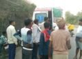 ट्रैक्टर के धक्के से बाइक सवार घायल।