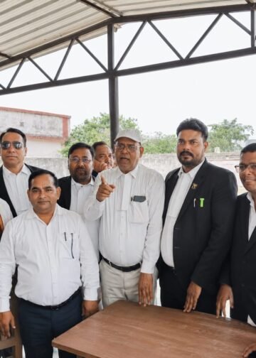 फर्जी अधिवक्ताओं एवं मुंशियों के विरुद्ध सोनभद्र बार एसोसिएशन एवं डिस्ट्रिक्ट बार एसोसिएशन का संयुक्त सघन जांच अभियान।